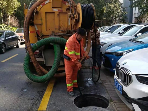 罗山排污管道清淤